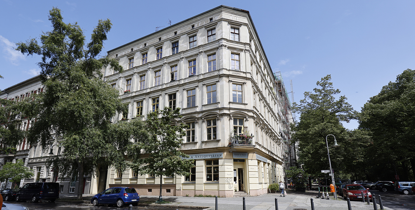 Berliner Eckhaus aus der Gründerzeit im Bezirk Prenzlauer Berg